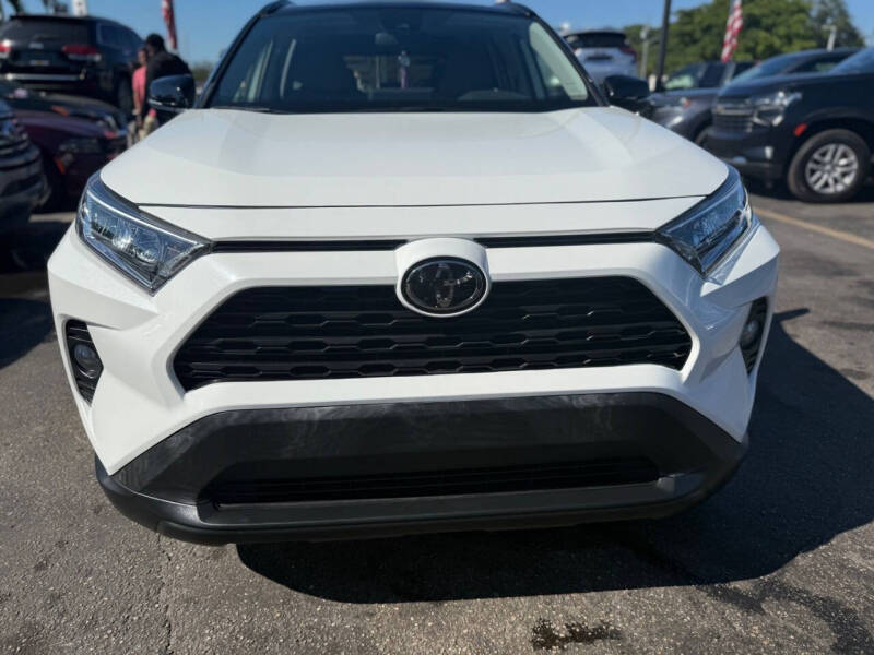 2019 Toyota RAV4 XLE Premium