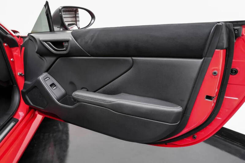 2025 Toyota GR86 Premium
