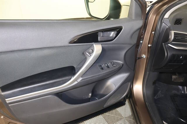 2019 Mitsubishi Eclipse Cross ES