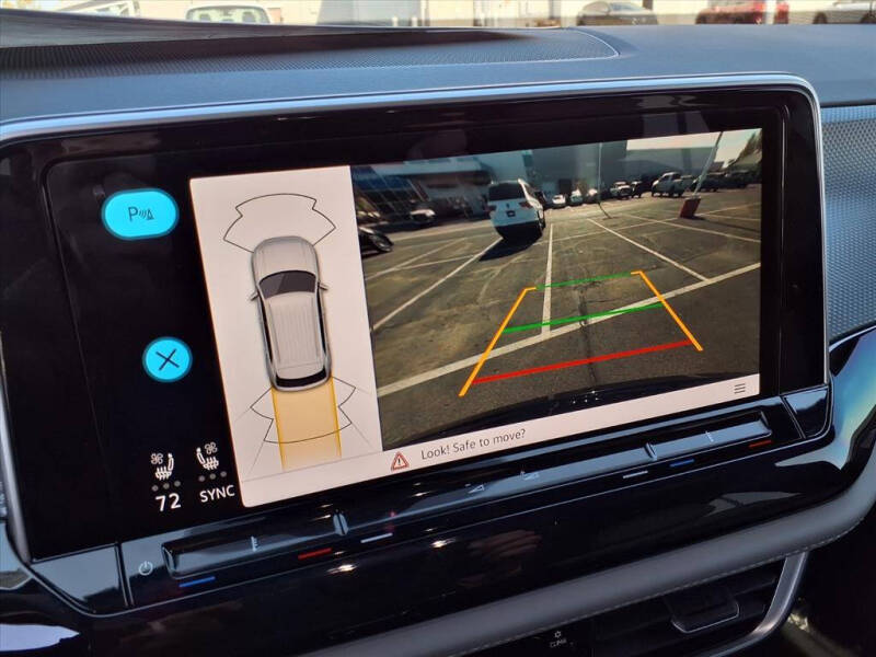 2026 Volkswagen Atlas Cross Sport SEL R-Line Black 4Motion