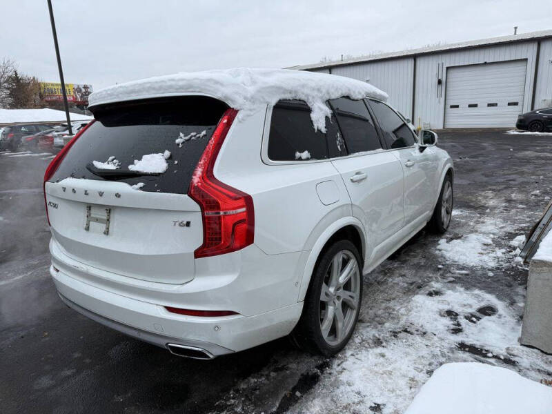 2018 Volvo XC90 T6 Momentum