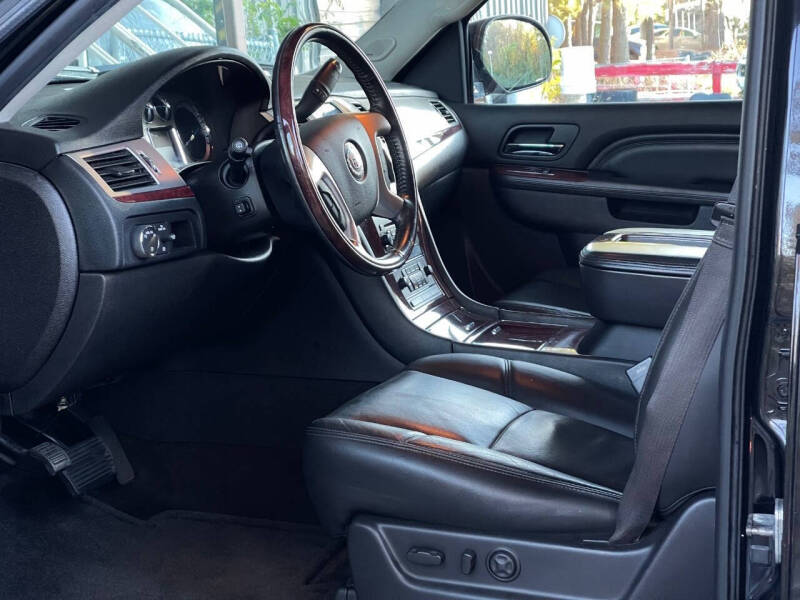 2014 Cadillac Escalade Premium