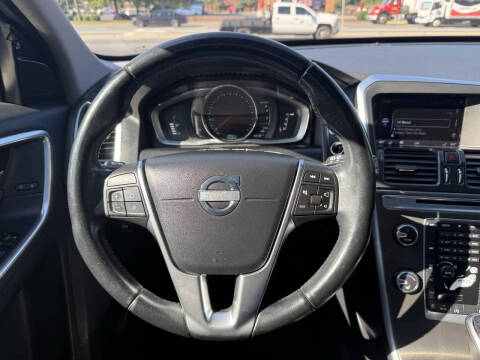 2015 Volvo XC60 T5 Drive-E Premier Plus