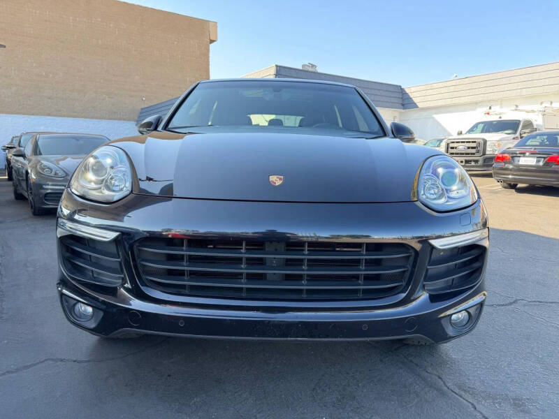 2017 Porsche Cayenne Platinum Edition