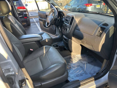 2004 Ford Escape XLT