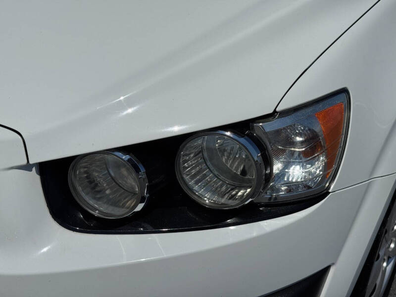 2016 Chevrolet Sonic LS Auto