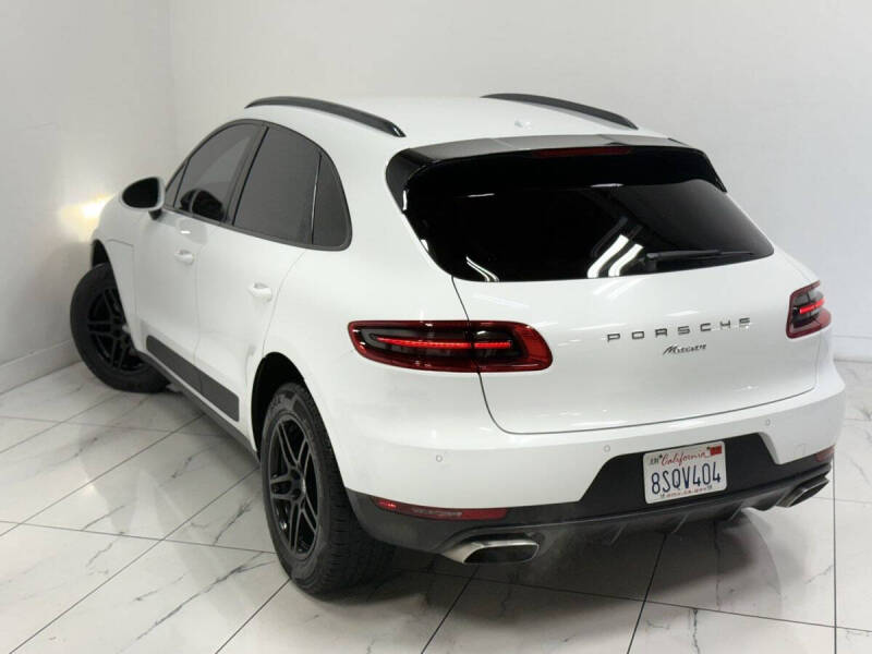 2017 Porsche Macan