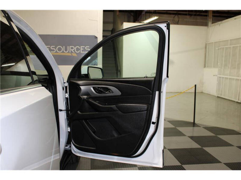 2022 Chevrolet Traverse LT Cloth