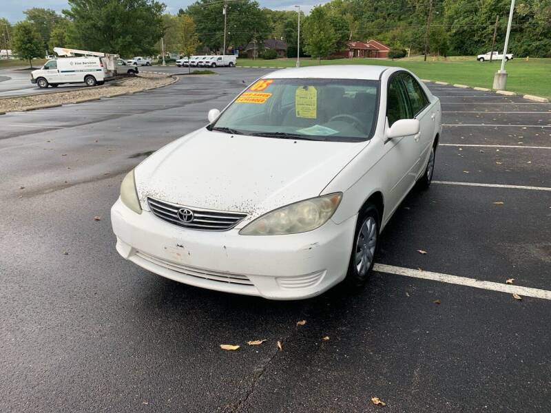 2005 Toyota Camry for sale at Stuart's Cars in Cincinnati OH