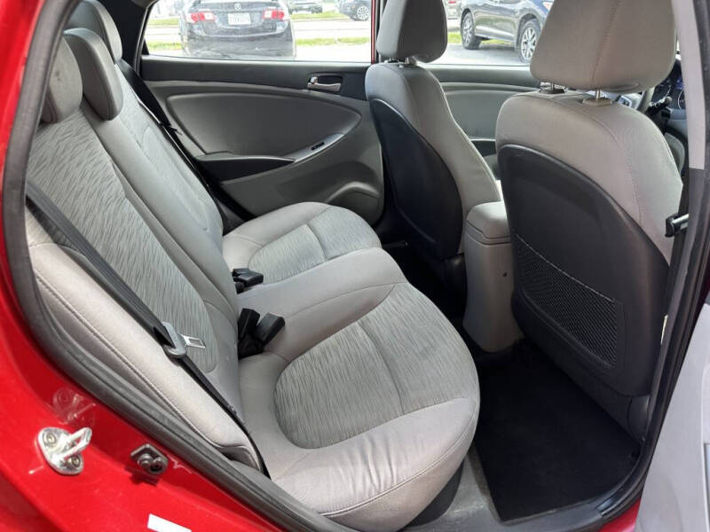 2017 Hyundai Accent SE