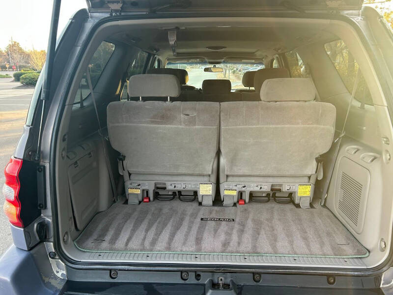 2001 Toyota Sequoia SR5