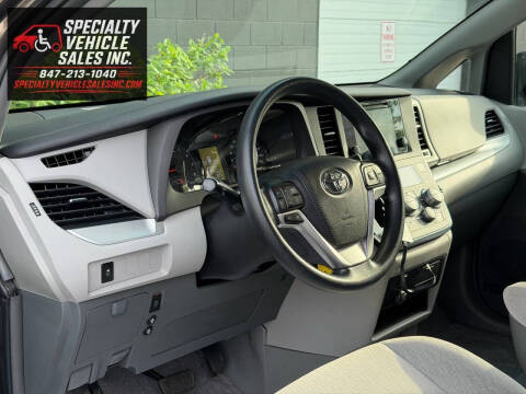 2016 Toyota Sienna LE Mobility 7-Passenger