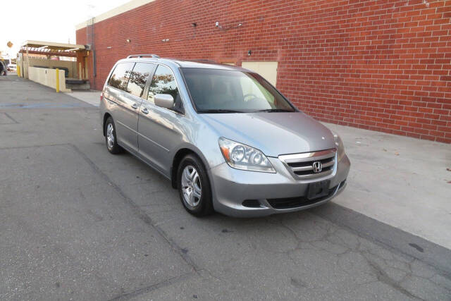 2006 Honda Odyssey for sale at The Car Vendor LLC in Bellflower, CA