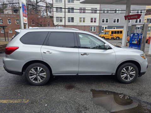2019 Nissan Pathfinder SV