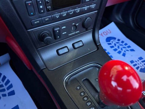 2004 Ford Thunderbird Deluxe