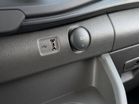 2025 Ford Transit 250