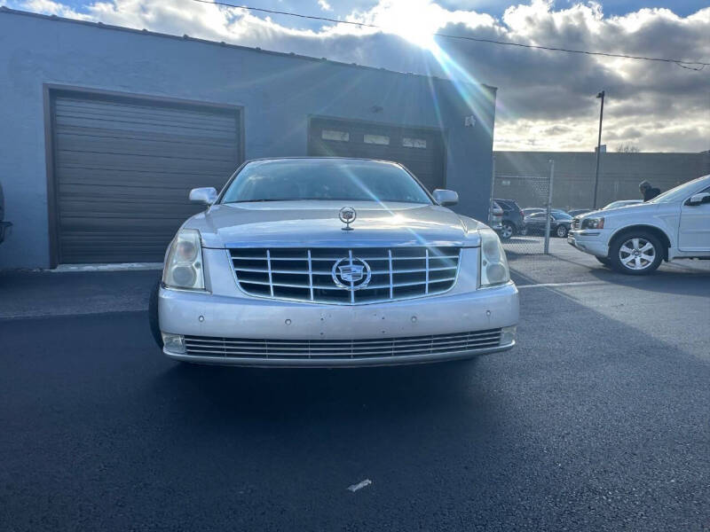 2010 Cadillac DTS Luxury Collection