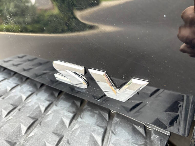 2022 Nissan Titan SV