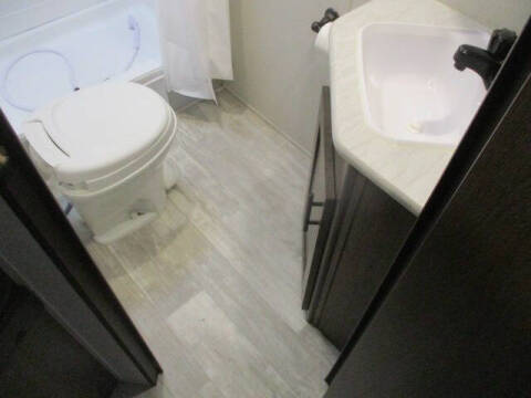 2021 Forest River Avenger 27DBS