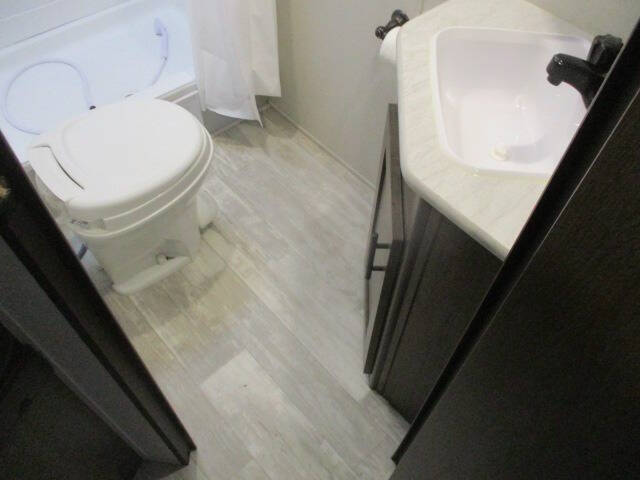 2021 Forest River Avenger 27DBS