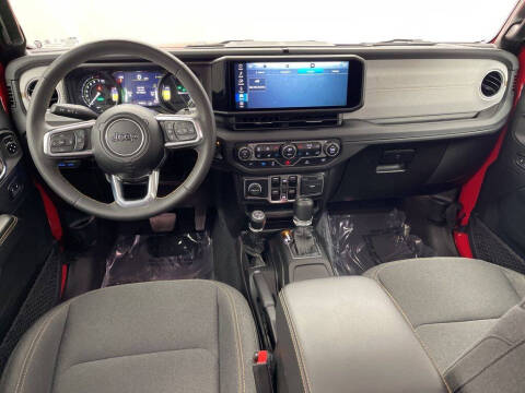 2024 Jeep Wrangler Sahara 4xe