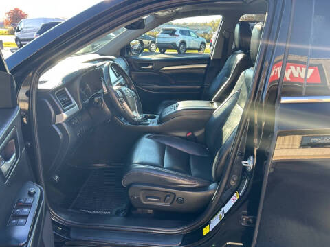 2019 Toyota Highlander SE