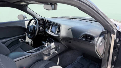 2016 Dodge Challenger SXT