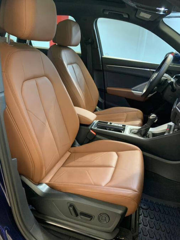 2022 Audi Q3 quattro S line Premium 45 TFSI