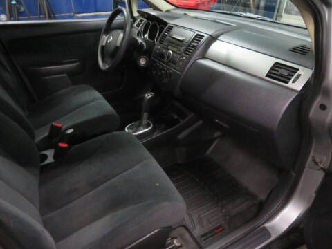 2010 Nissan Versa 1.8 S