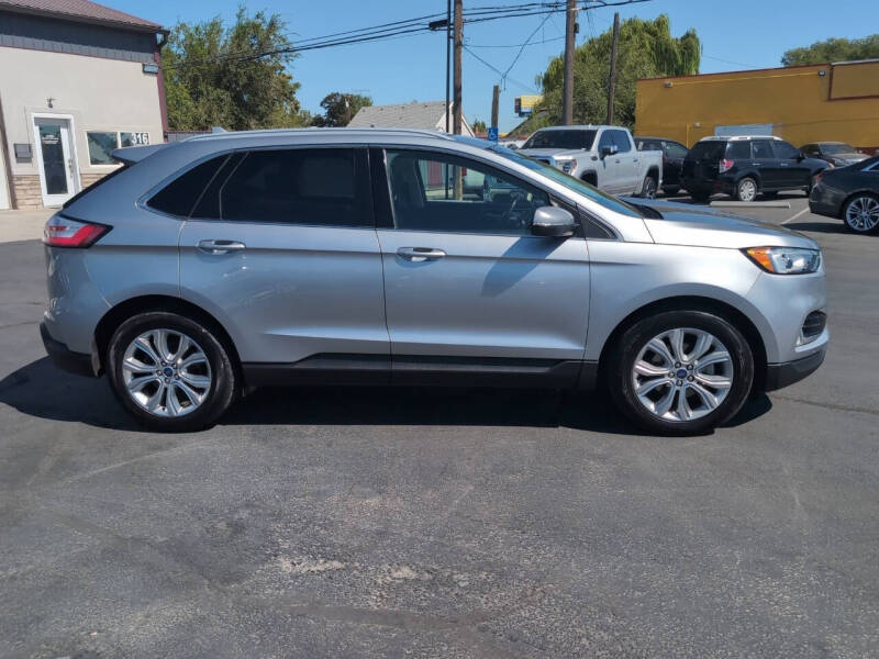2020 Ford Edge Titanium