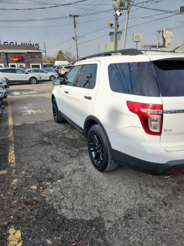 2015 Ford Explorer