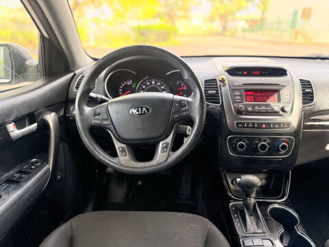 2015 Kia Sorento LX