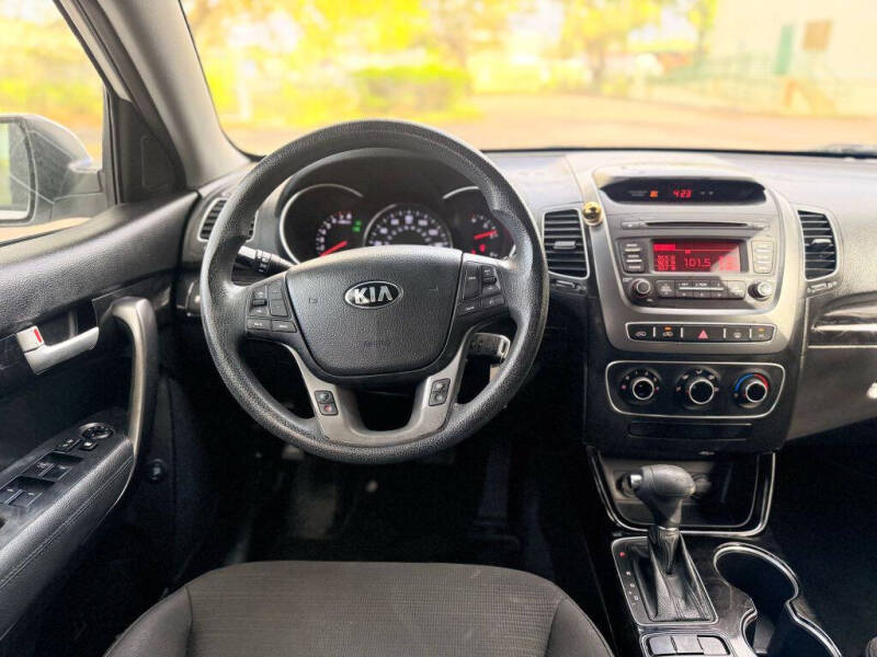 2015 Kia Sorento LX