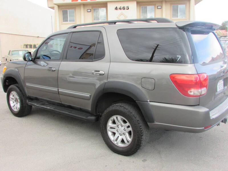 2006 Toyota Sequoia Limited photo 4