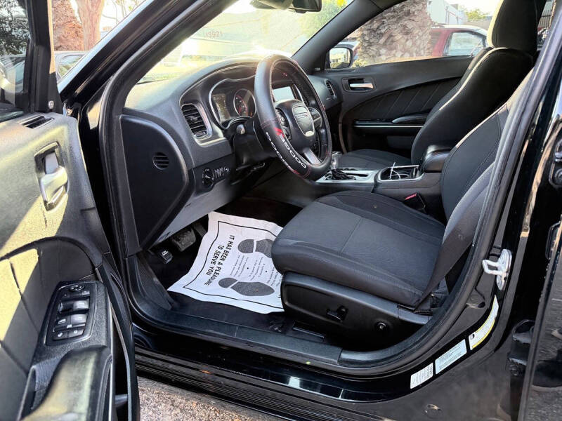 2016 Dodge Charger SXT