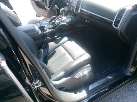 2014 Porsche Cayenne Platinum