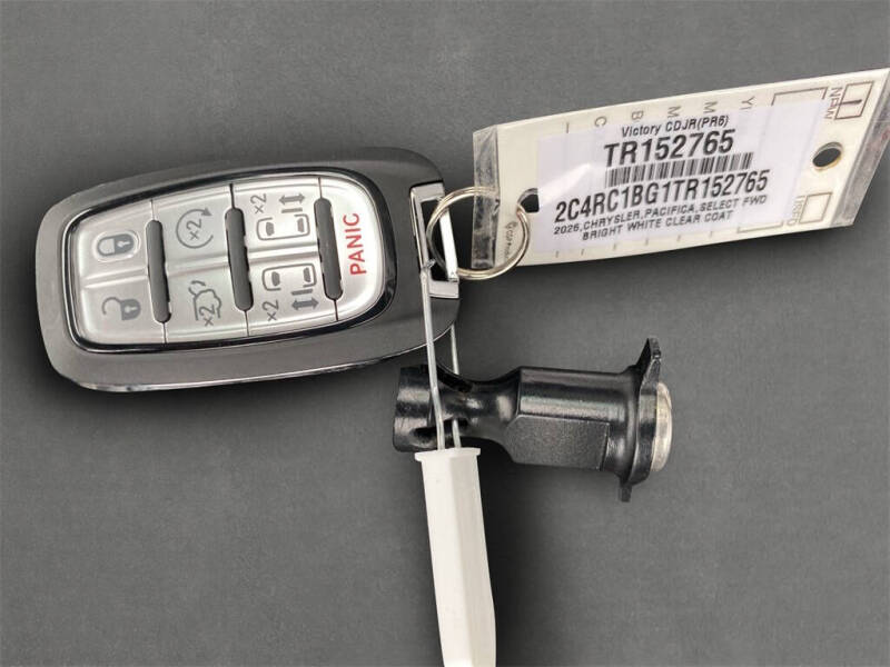 2026 Chrysler Pacifica Select