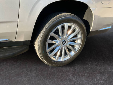 2022 Cadillac Escalade ESV Premium Luxury