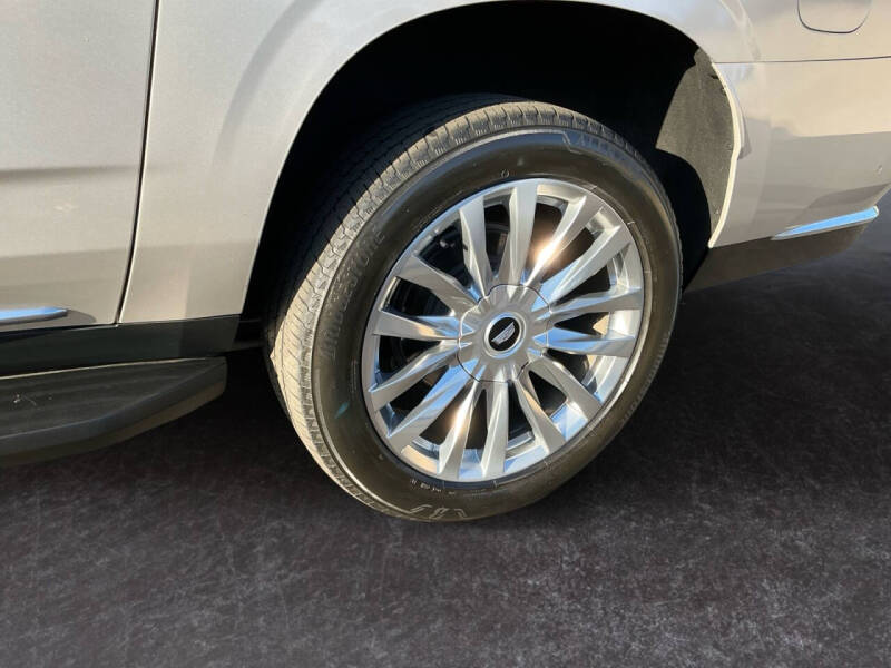 2022 Cadillac Escalade ESV Premium Luxury