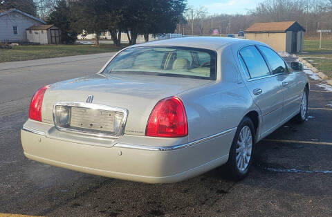 2004 Lincoln Town Car Ultimate