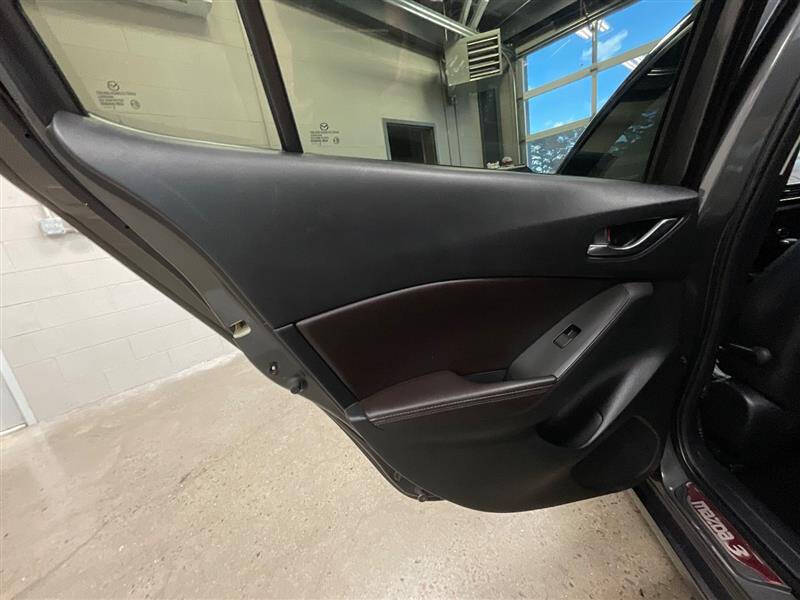 2018 Mazda MAZDA3 Touring