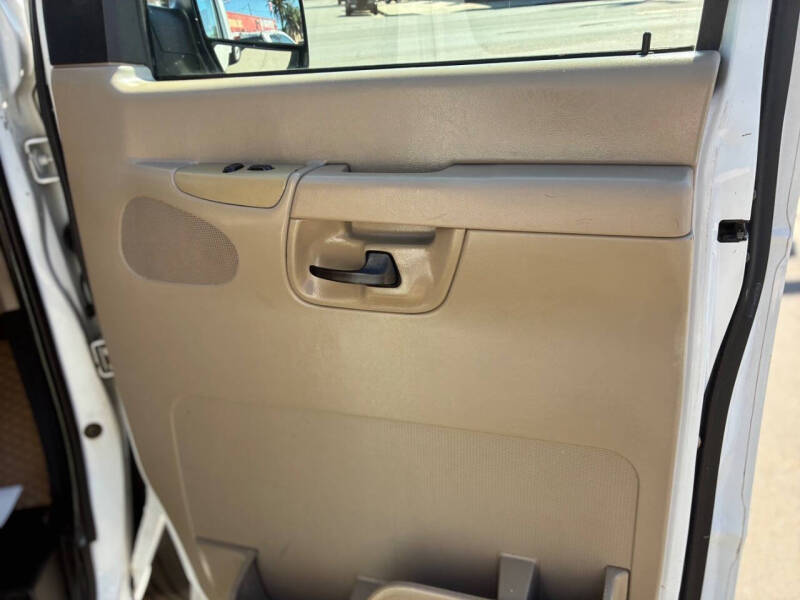 2003 Ford E-Series E-350 SD XLT