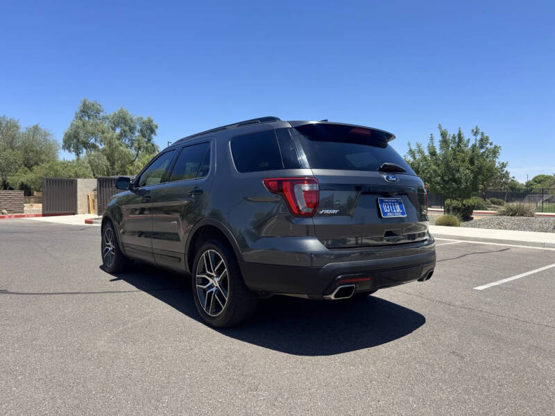 2017 Ford Explorer Sport