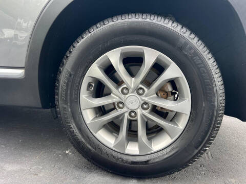 2019 Hyundai Santa Fe SE 2.4L