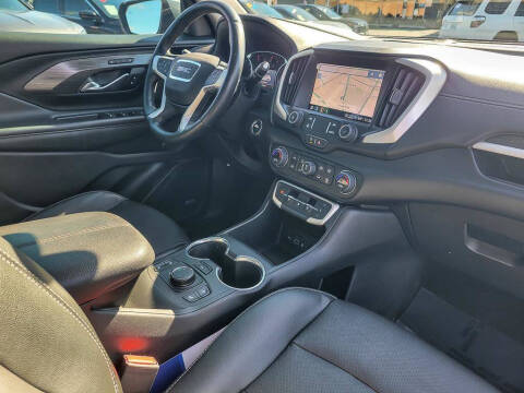 2023 GMC Terrain SLT