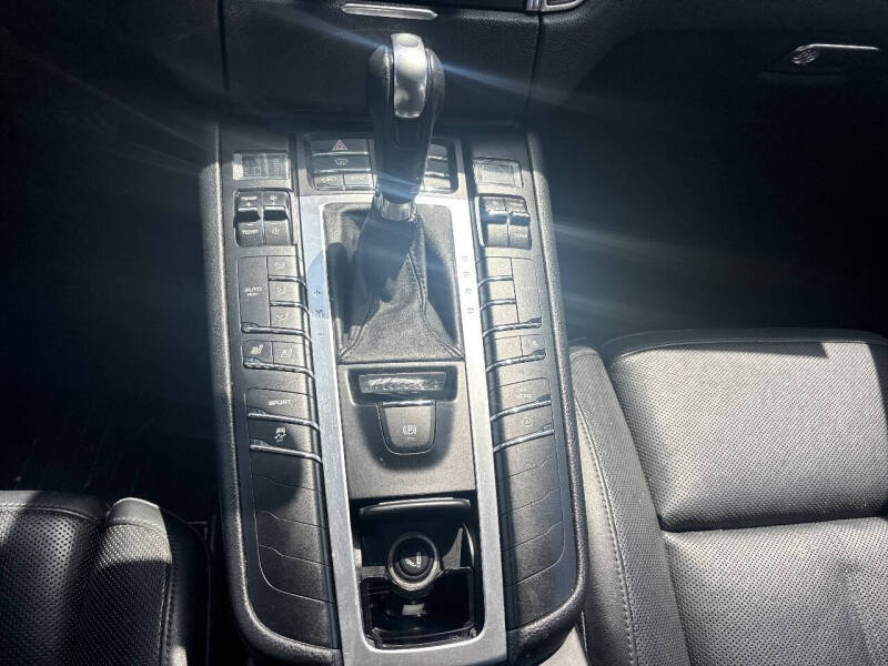 2016 Porsche Macan S