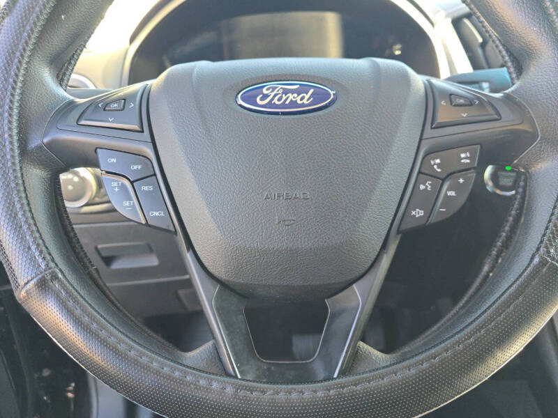 2017 Ford Edge SE