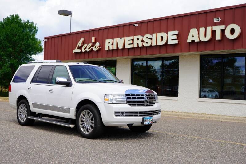 2009 Lincoln Navigator for sale at Lee's Riverside Auto in Elk River MN