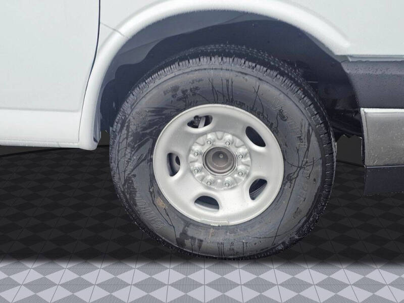 2025 Chevrolet Express 2500