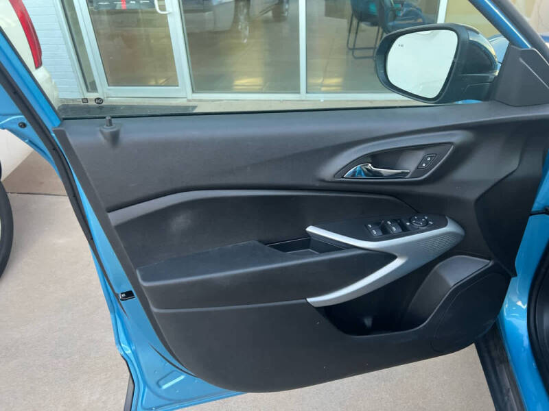 2025 Chevrolet Trax RS